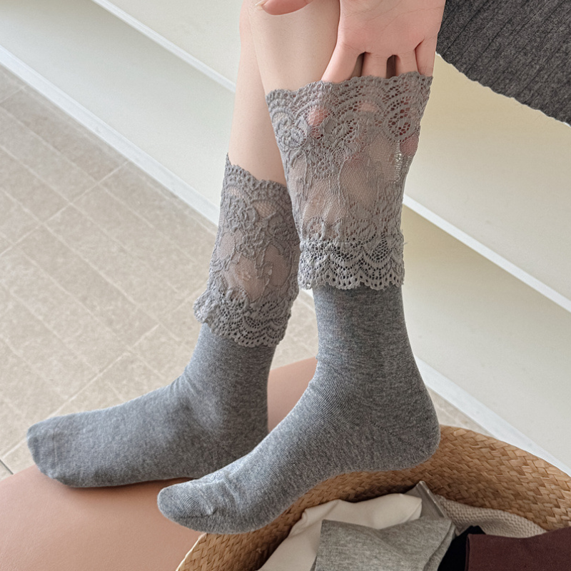 Elegant Solid Color Lace Patchwork Mid-Calf Socks h5Picture3