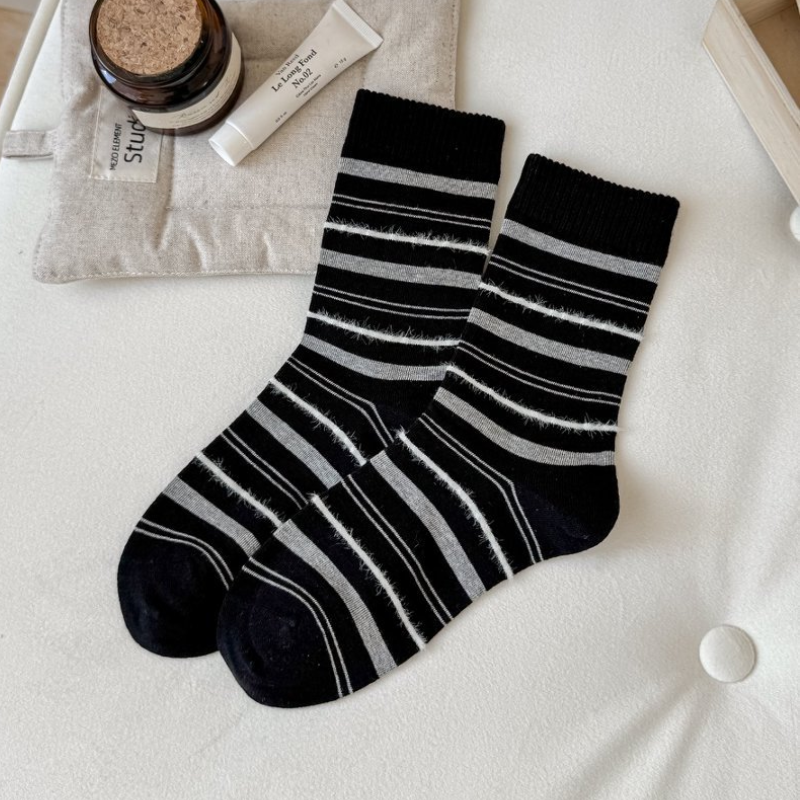 Basic Stripes Mid-Calf Socks