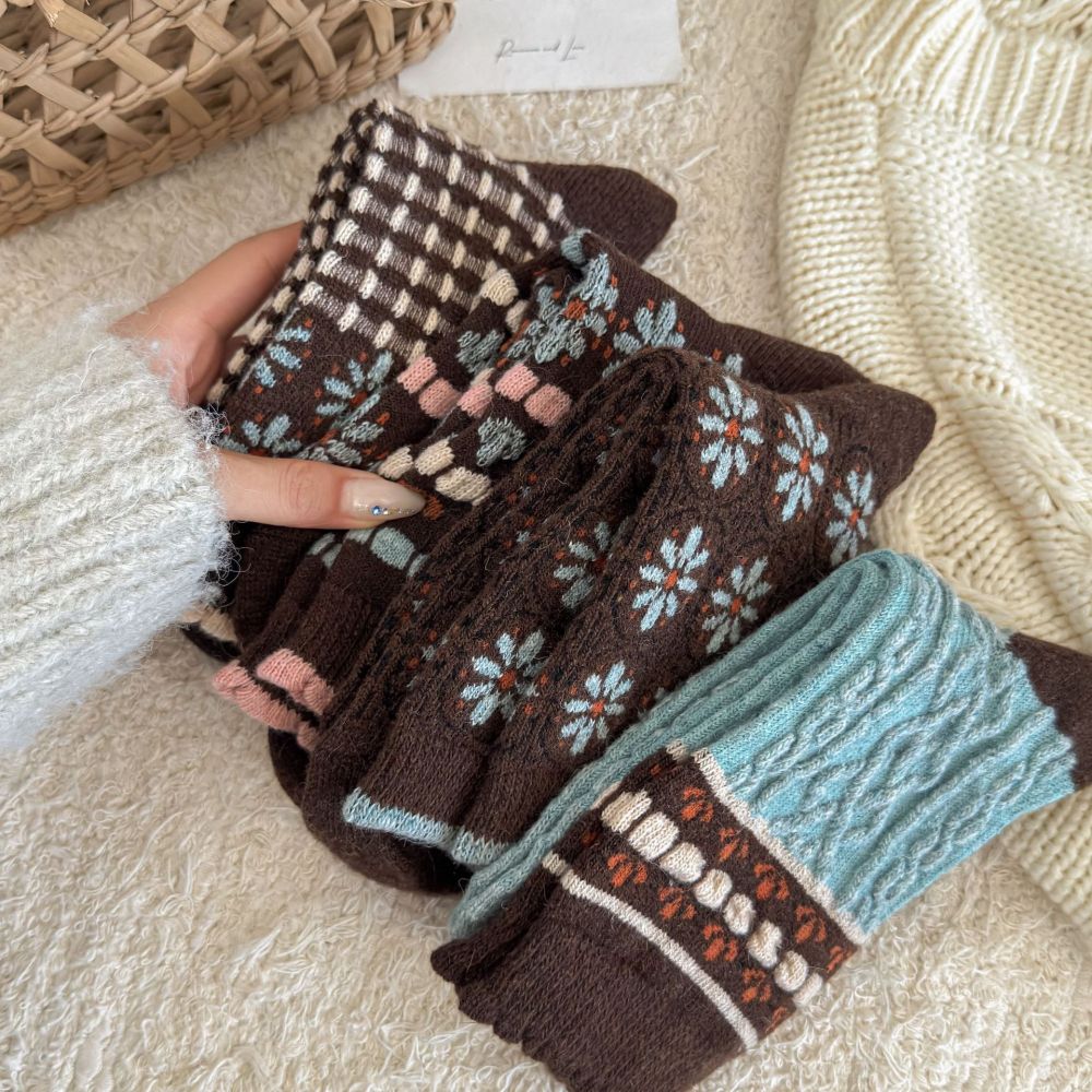 Ethnic Style Stripes Plaid Color Block Color Clash Small Floral Wool Mid-Calf Socks Picture5