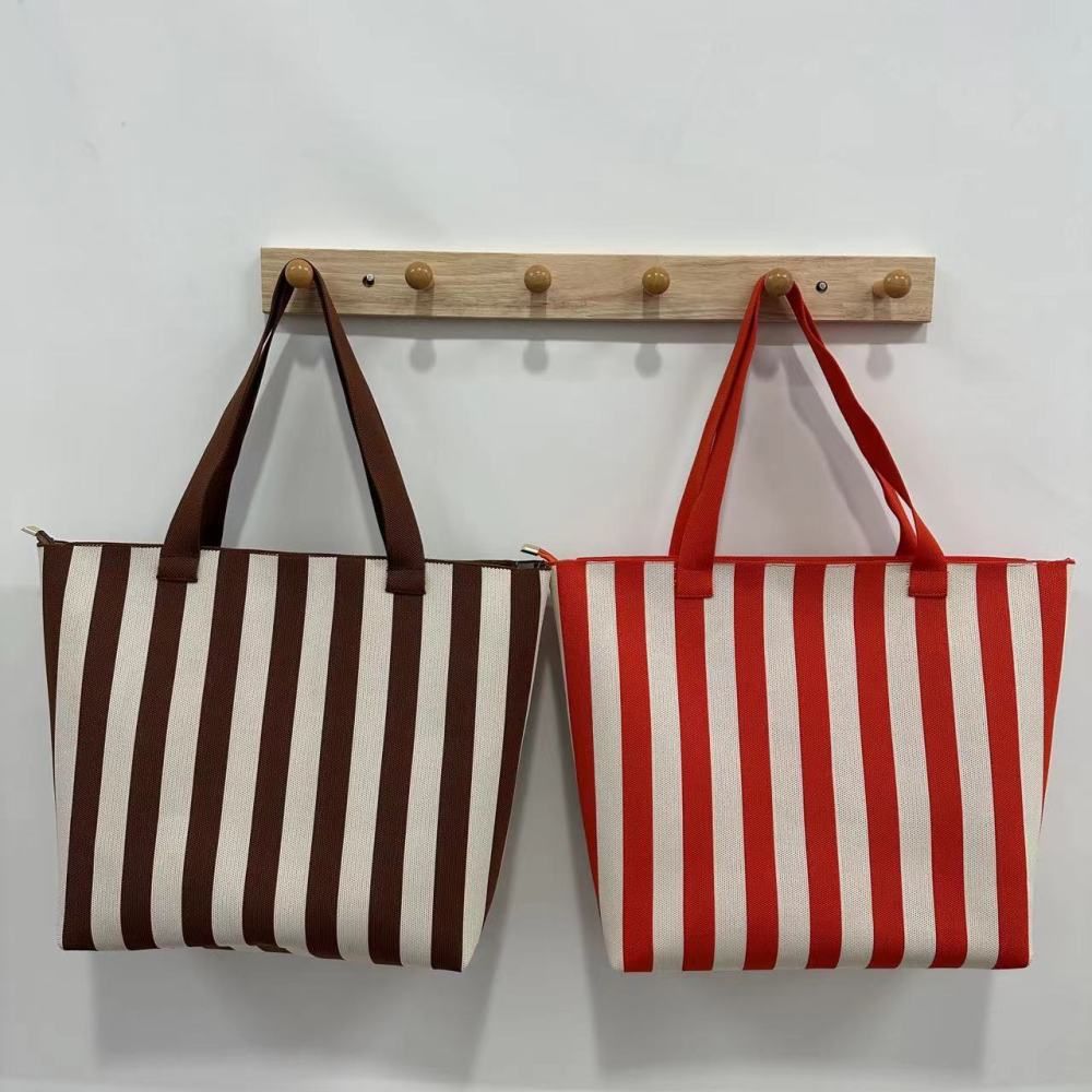 Casual Style Woven Stripe Mixed Color Polyester Women's Square Shoulder Bags Picture4