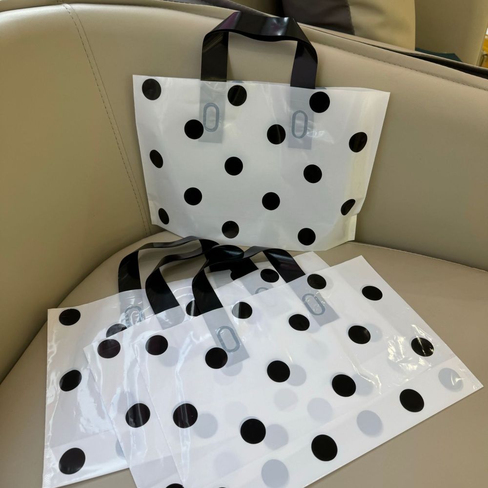 50Pcs Casual Style Printed Solid Color Polka Dots Plastic Square Shopper Bags Picture4