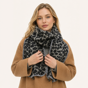 Simple Series Daily Leopard Print Plaid Polyester Winter Scarves h5 Picture2