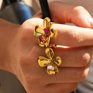 Flower Stainless Steel Waterproof Gold Color Zircon Artificial Pearl Statement Rings h5 Picture3