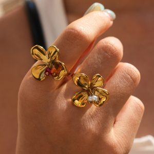 Flower Stainless Steel Waterproof Gold Color Zircon Artificial Pearl Statement Rings h5 Picture4