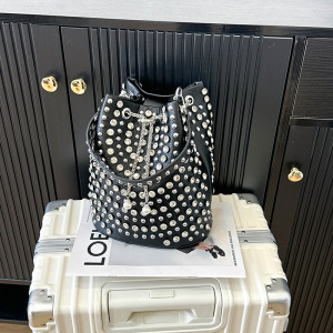 Streetwear Style Studded Solid Color Rivet Pu Women's Bucket Handbags h5 Picture5