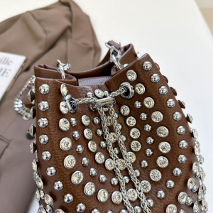Streetwear Style Studded Solid Color Rivet Pu Women's Bucket Handbags h5 Picture7