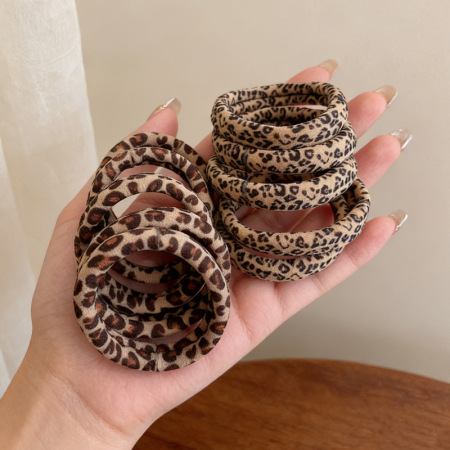 Haargummis Aus Stoff Mit Retro-Leopardenmuster Aus Der Simple-Serie 2