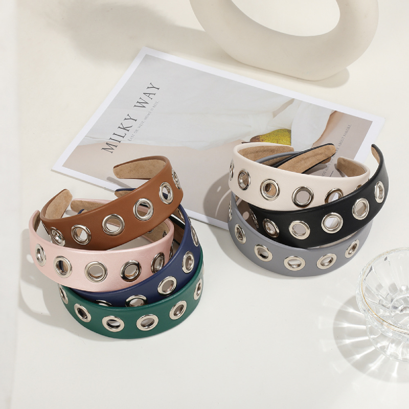 Simple Series Casual Solid Color Rivet Pu Hair Bands Picture3