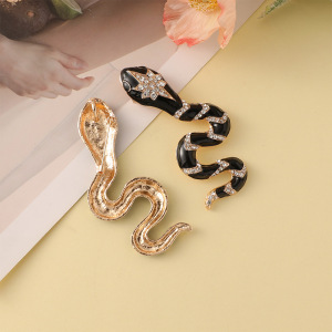 Luxurious Series Retro Snake Alloy Rhinestone Brooches h5 Picture3