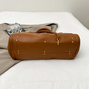 Streetwear Style Metal Hardware Studded Solid Color Lock Rivet Premium Quality Pu Women's Square Handbags h5 Picture4
