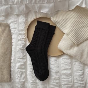Slight Bounce Basic Solid Color Mid-Calf Socks h5 