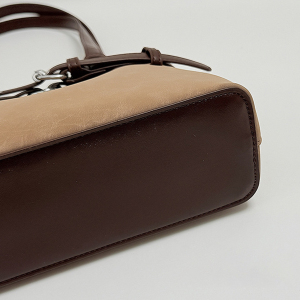 Casual Style Metal Hardware Solid Color Pu Women's Shoulder Bags h5 Picture5