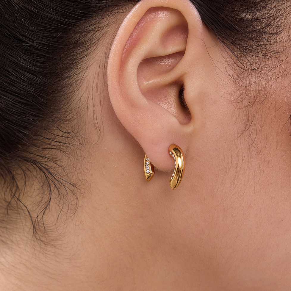 Simple Series Daily Circle Stainless Steel Waterproof   Gold Color  Zircon Women's Stud Earrings Picture2