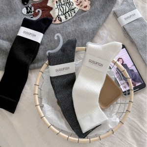 Women's Slight Bounce Basic Solid Color Calf Socks h5 Picture3