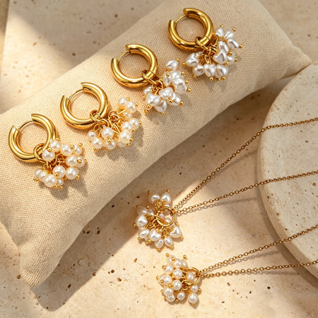 Luxurious Series Elegant Circle Stainless Steel Waterproof   Gold Color   Women's Jewelry Sets
