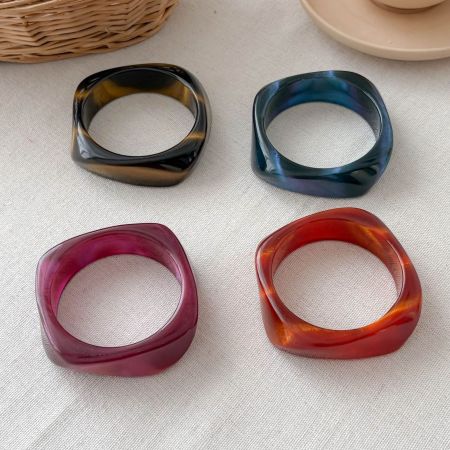 Eenvoudige Damesarmbanden Van Hars Met Kleurverloop 2