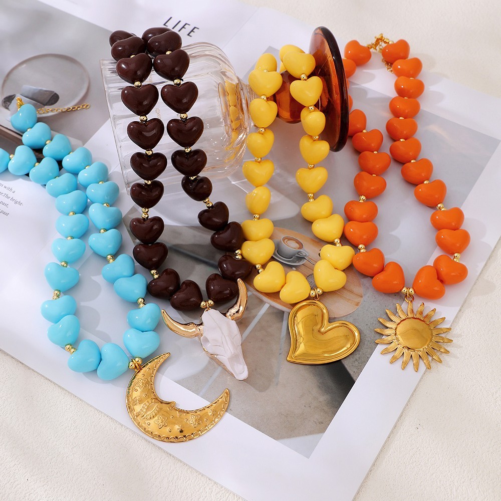 Simple Series Retro Heart Beads Resin Gold Color Women's Beaded Necklaces h5Picture2