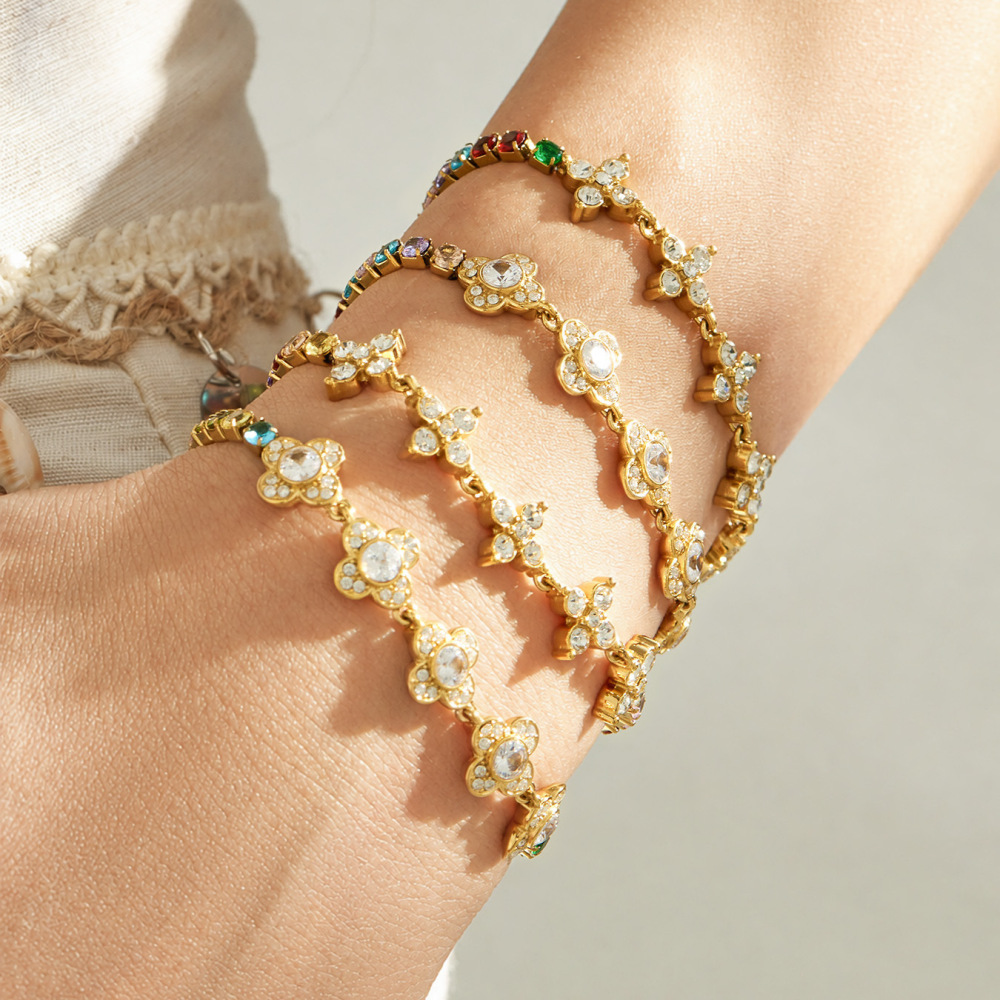 Pulseras De Cadena Para Mujer De La Serie Luxury Series: Elegantes, De Acero Inoxidable, Impermeables, Color Dorado Y Con Circonitas. h5Imagen2