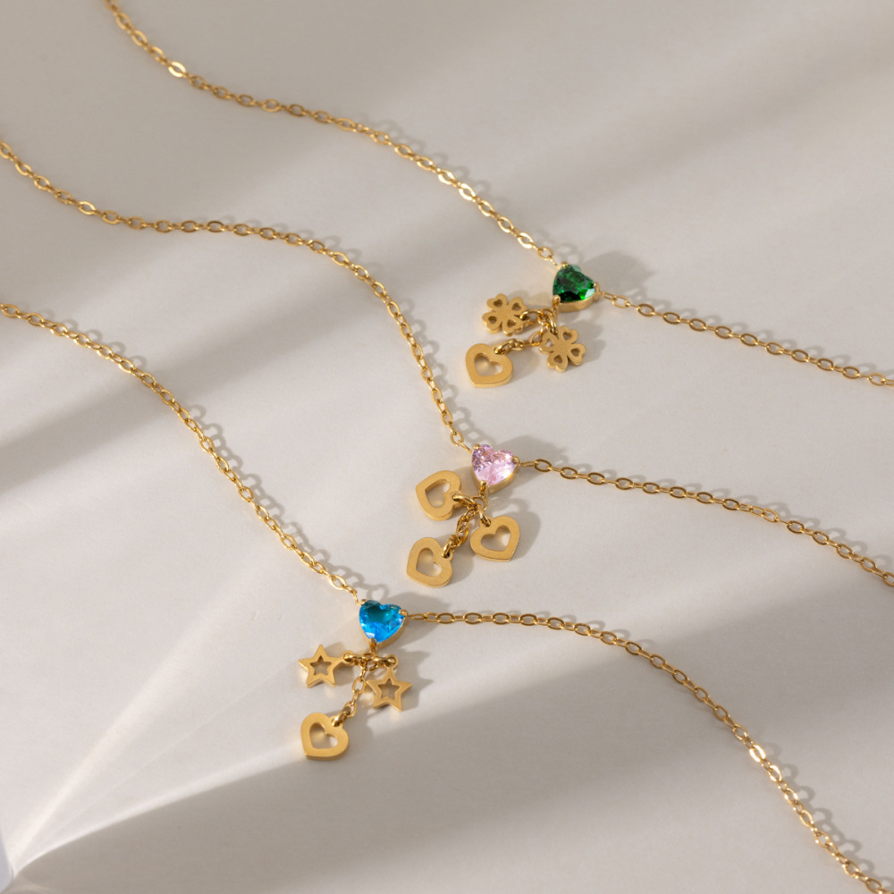 Romantische Serie Sweet Letter Hart Klaver Roestvrij Staal Waterdicht Goudkleurige Dames Hanger Kettingen Afbeelding3