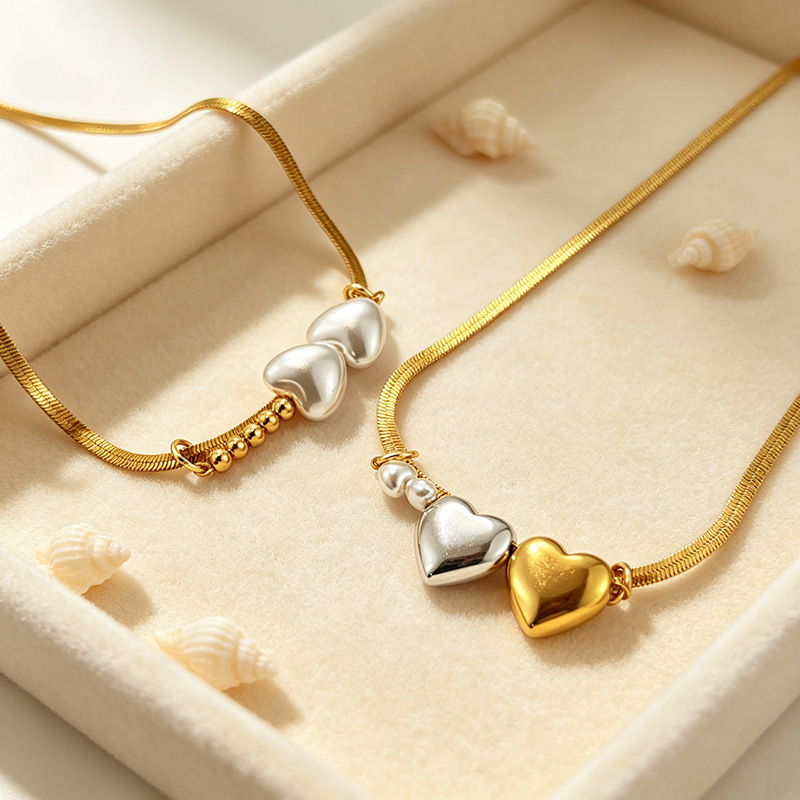 Romantic Series Retro Heart Stainless Steel Waterproof Gold Color Women‘s Pendant Necklaces Picture2