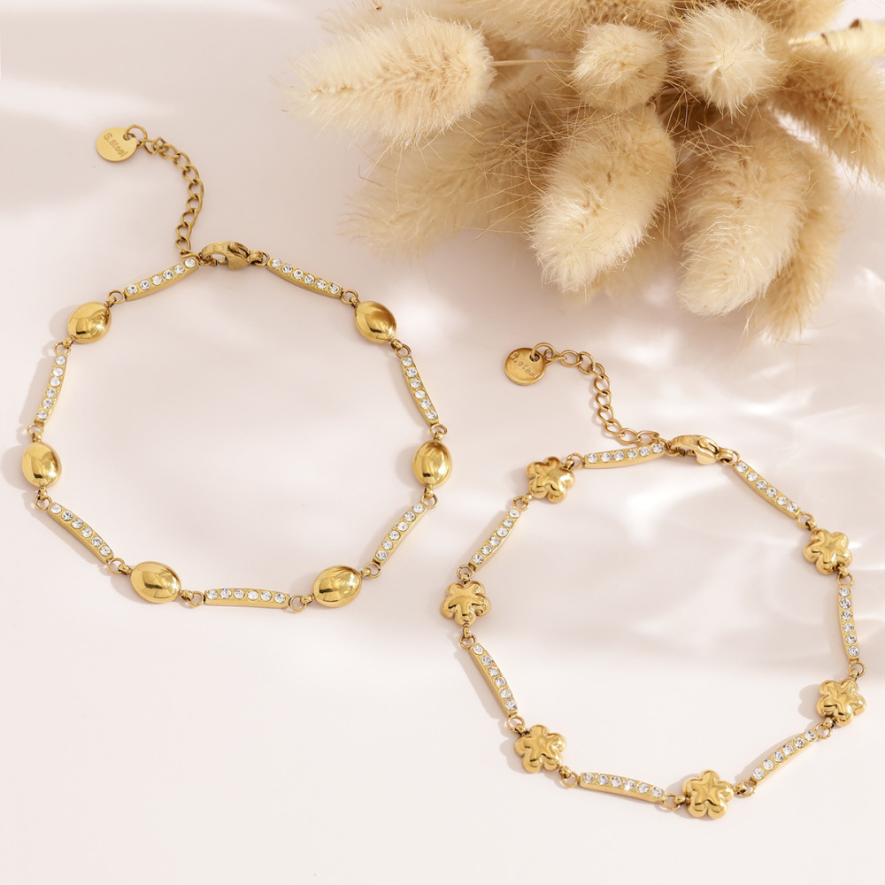 Blumenförmiges, Wasserdichtes Edelstahl-Armband Mit Zirkonia In Goldfarbe Für Damen Bild3