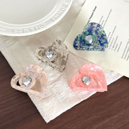 Simple Series Sweet Heart Gradient Color Acetate Rhinestone Hair Claws 2