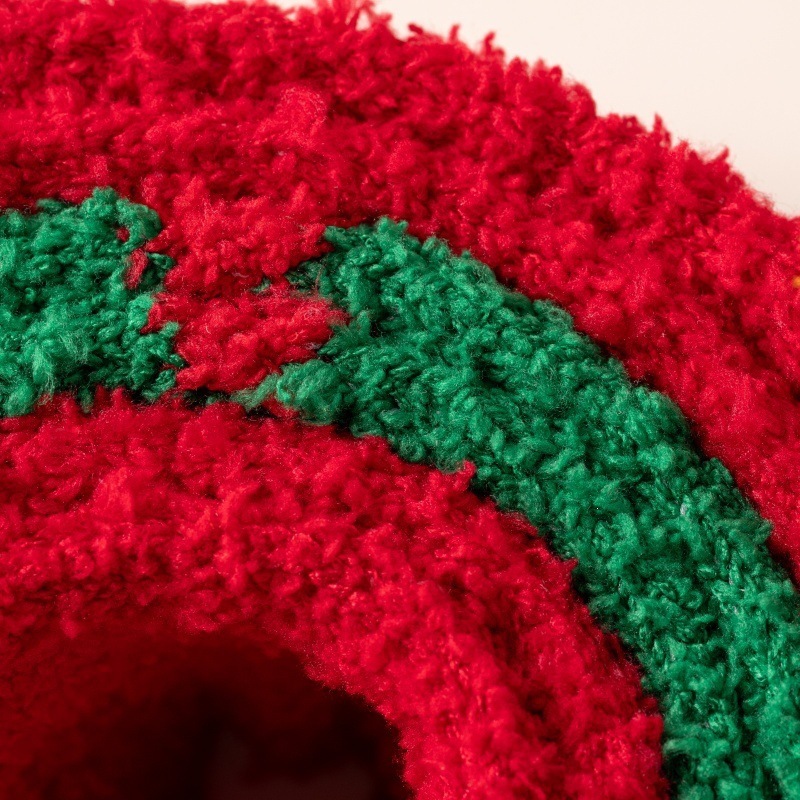 Slight Bounce Cute Christmas Mid-Calf Socks h5Picture3