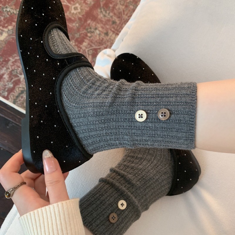 Women's Slight Bounce Basic Solid Color Mid-Calf Socks h5Picture4