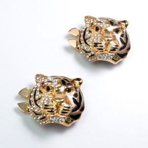 Luxurious Series Retro Animal Solid Color Leopard Print Metal Rhinestone Cufflinks h5 Picture2