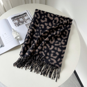 Retro Wintersjaal Voor Dames Van Polyester Met Luipaardprint h5
