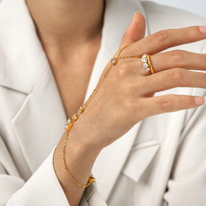 Anillos De Mujer Simple Series Daily Circle De Acero Inoxidable, Resistentes Al Agua, Color Dorado Y Circonita. h5 Imagen4