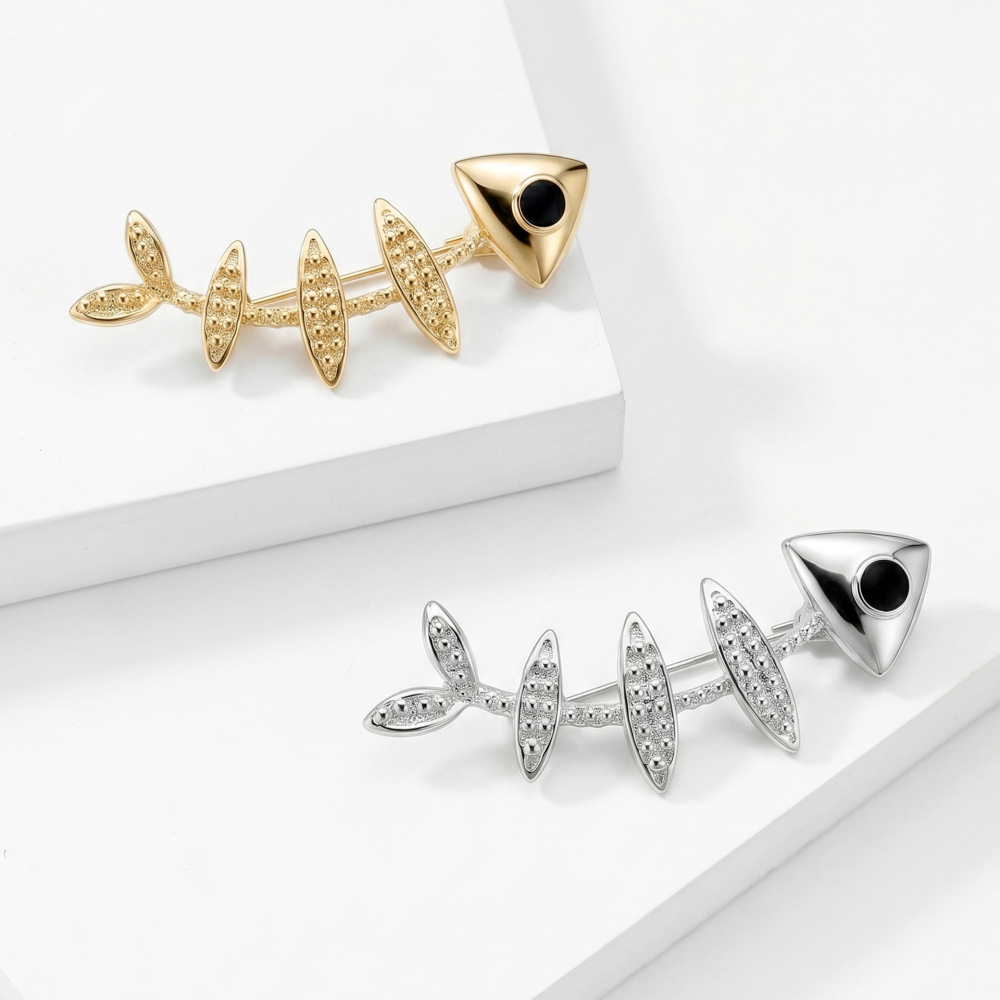 Simple Series Daily Animal Solid Color Oceanic Style Fish Metal Rhinestone Brooches Picture2