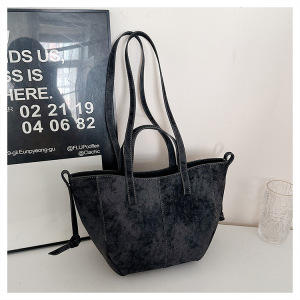 Casual Style None Solid Color Suede Women's Trapezoid Shoulder Bags h5