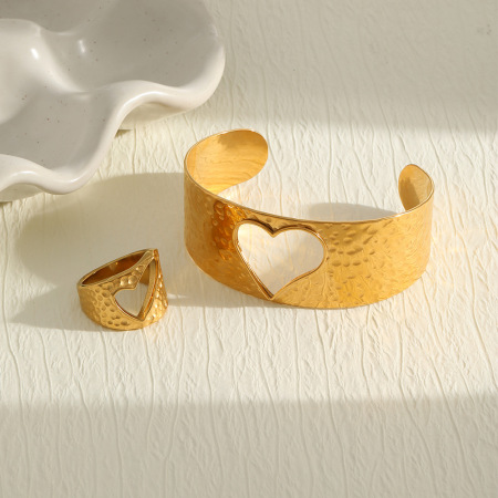 Heart Hammer Pattern Stainless Steel Waterproof Gold Color Women's Bracelets Sets