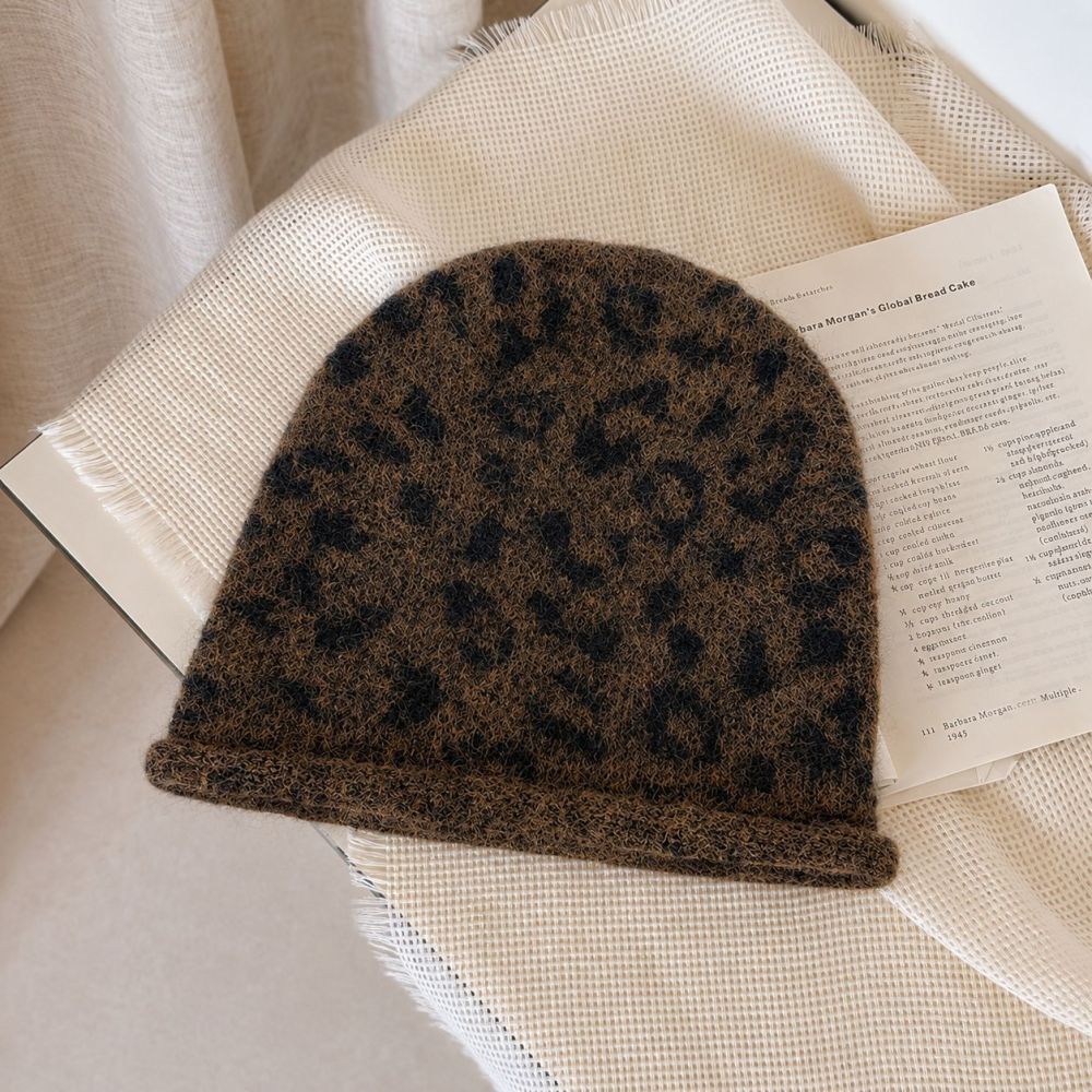 Simple Series Retro Leopard Print Polyester Beanie 
