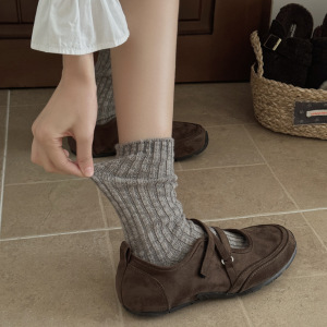 Women's Slight Bounce Basic Solid Color Mid-Calf Socks h5 Picture3