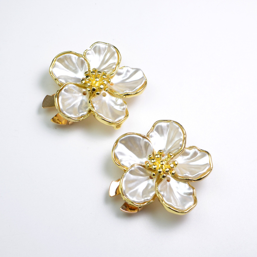 Simple Series Daily Flower Alloy Artificial Pearl Cufflinks Picture3