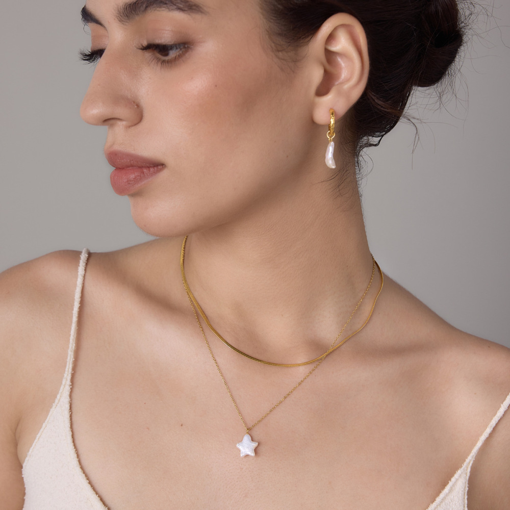 Eenvoudige Serie Elegante Oorbellen Met Sterren En Maan, Gemaakt Van Roestvrij Staal, Waterdicht En Goudkleurig, Voor Dames. Afbeelding2