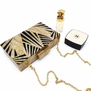 Evening Style None Solid Color Triangle Geometric Shape Acrylic Women's Square Clutches h5 Picture4