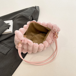 Casual Style Solid Color Plush Women's Shoulder Bags h5 Picture6