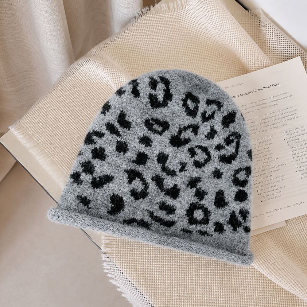 Simple Series Retro Leopard Print Polyester Beanie Picture2