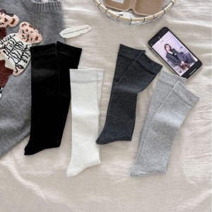 Women's Slight Bounce Basic Solid Color Calf Socks h5 Picture2