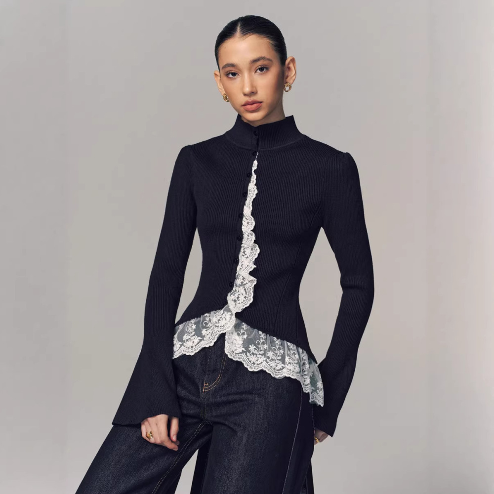 Elegant Solid Color Button Lace Panel Skinny  Knit Cardigan Picture2