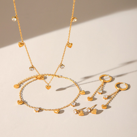 Simple Series Daily Heart Tassel Edelstahl Wasserdicht Goldfarben Zirkon Damen Anhänger Halsketten