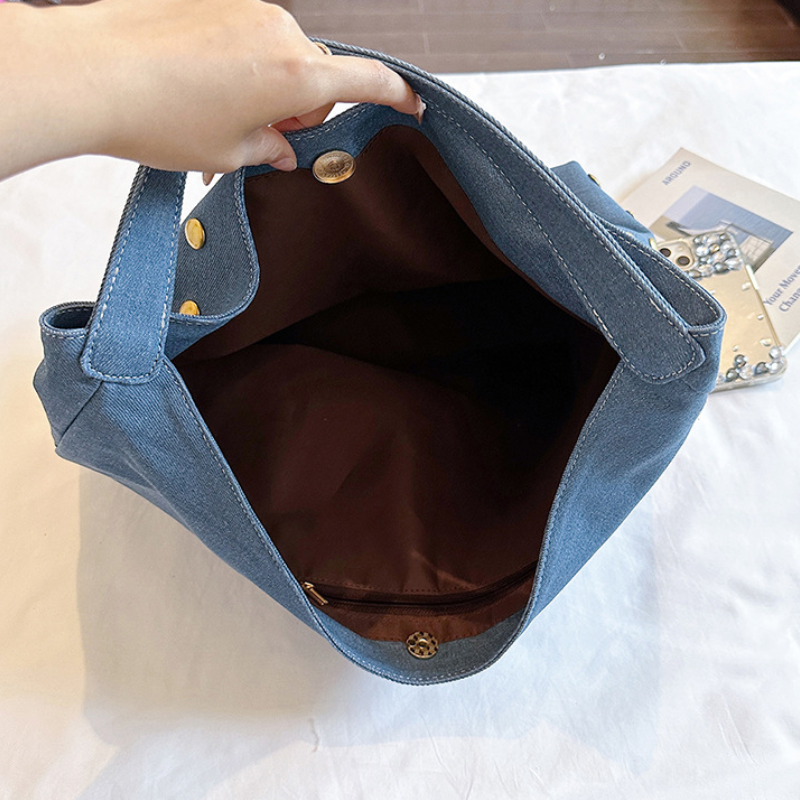 Casual Style Metal Hardware Studded Solid Color Rivet Cotton Women's Square Shoulder Bags Picture8