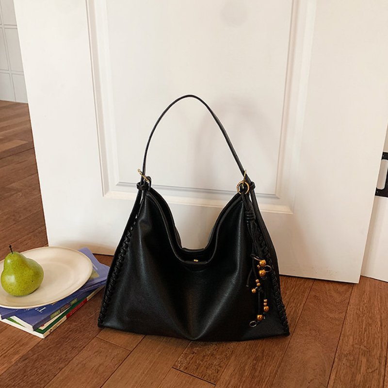Casual Style Metal Hardware Solid Color Tassel Woven Pu Women's Square Shoulder Bags Picture7