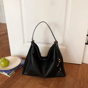 Casual Style Metal Hardware Solid Color Tassel Woven Pu Women's Square Shoulder Bags h5 Picture7