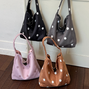 Casual Style Printed Solid Color Polka Dots Suede Women's Square Shoulder Bags h5 Picture4