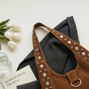 Casual Style Metal Hardware Studded Solid Color Rivet Suede Women's Underarm Shoulder Bags h5 Picture8
