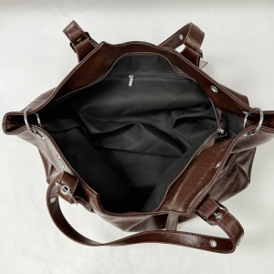 Streetwear Style Metal Hardware Solid Color Hollowed-Out Pu Women's Tote Bag h5 Picture6